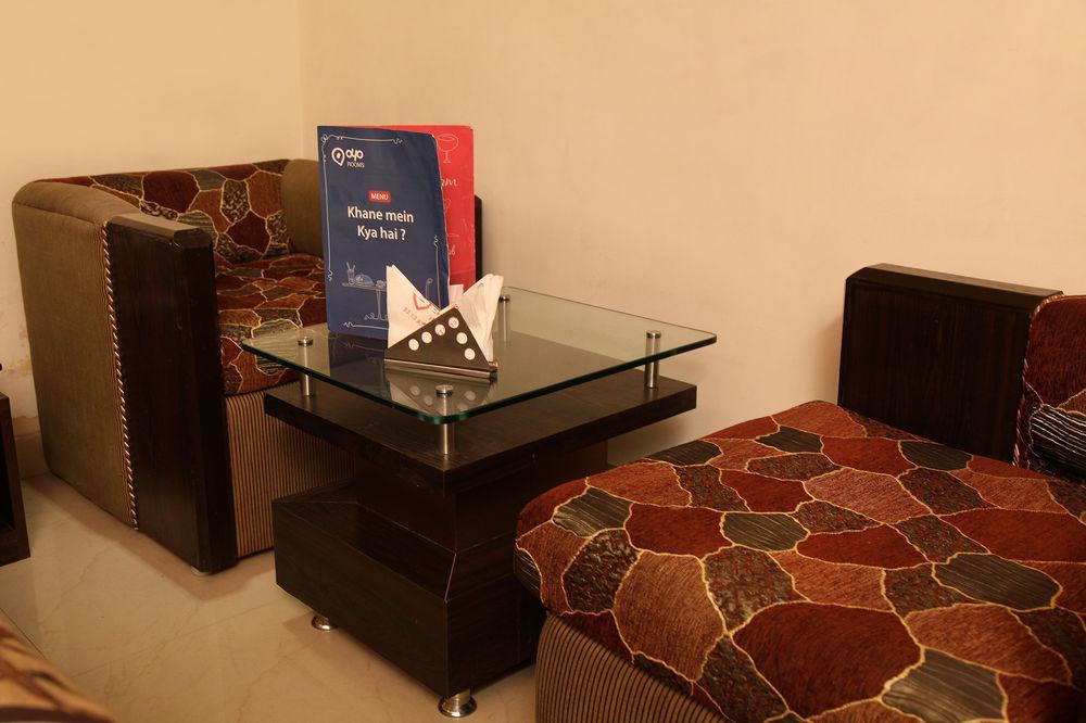 Oyo 905 Galaxy View Hotel Allāhābād Junction Eksteriør bilde