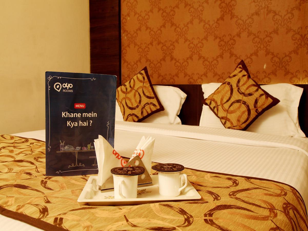 Oyo 905 Galaxy View Hotel Allāhābād Junction Eksteriør bilde