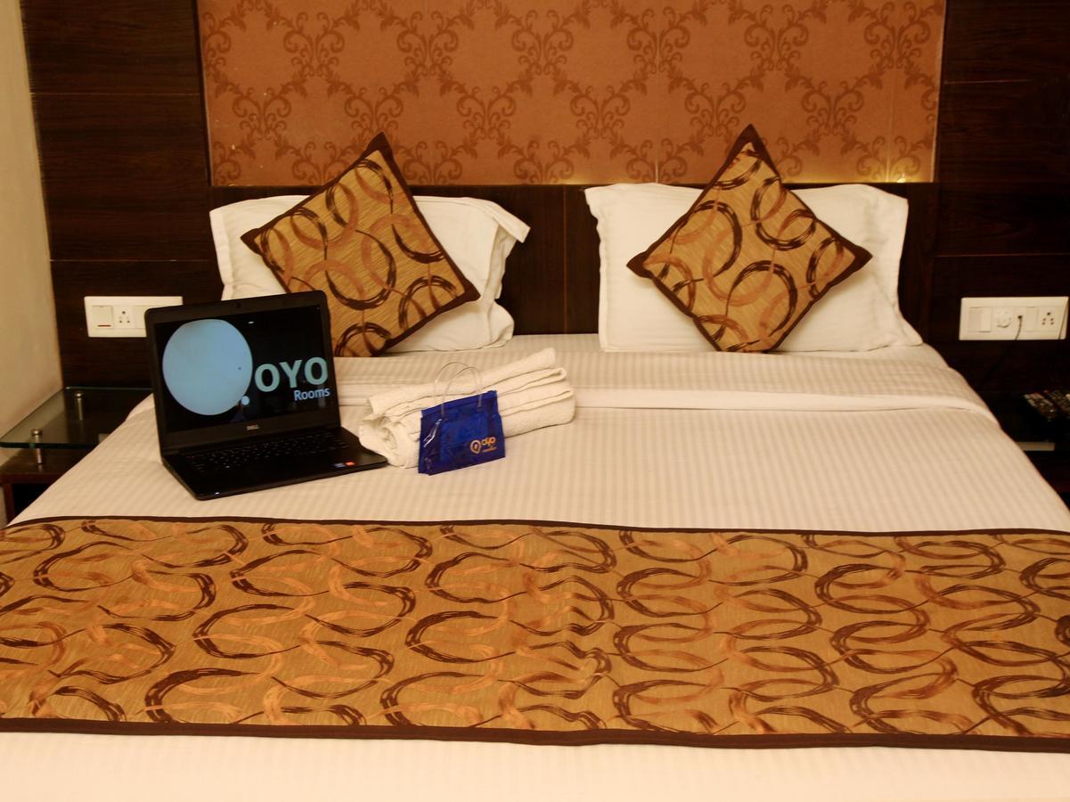 Oyo 905 Galaxy View Hotel Allāhābād Junction Eksteriør bilde